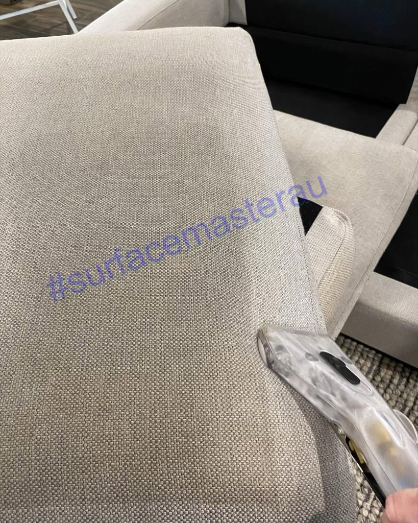 Fabric lounge, wand detail